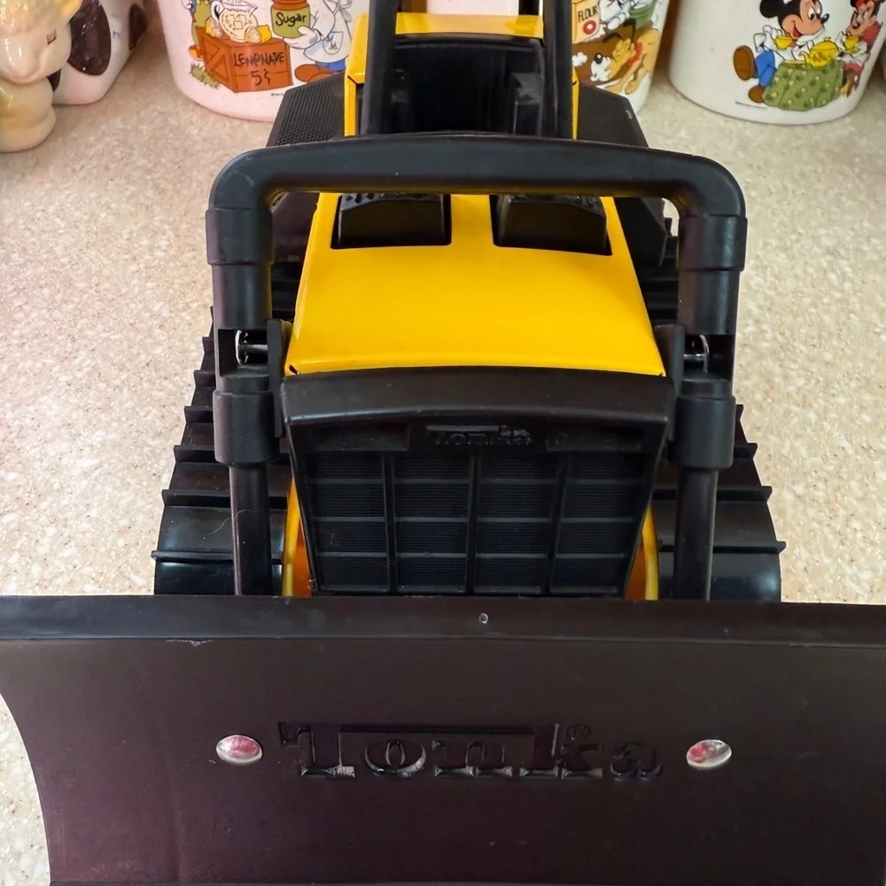 Tonka Black and Yellow Bulldozer Toy 2020
